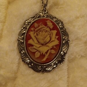 Elegant Silver and Cream Rose Pendant Necklace